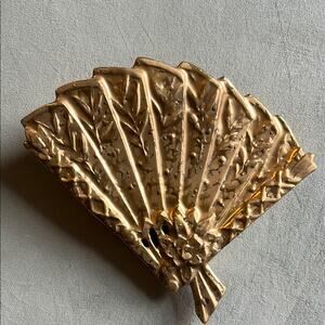 Vintage McCoy Golden Fan Wall Pocket Vase